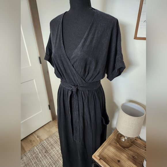 URBAN OUTFITTERS LINEN BLEND WRAP DRESS WITH DEEP POCKETS - Picture 4 of 12